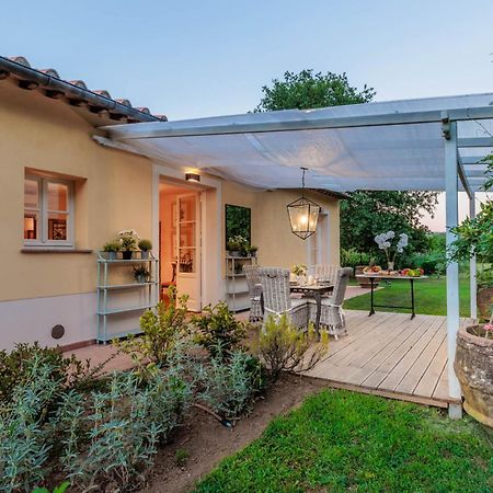 Villa Bassotta, A Charming Cottage Lucca Buitenkant foto