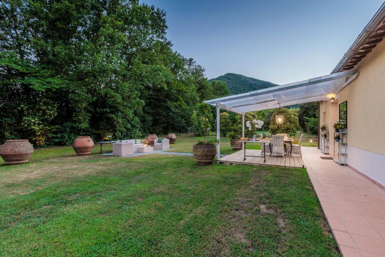 Villa Bassotta, A Charming Cottage Lucca Buitenkant foto