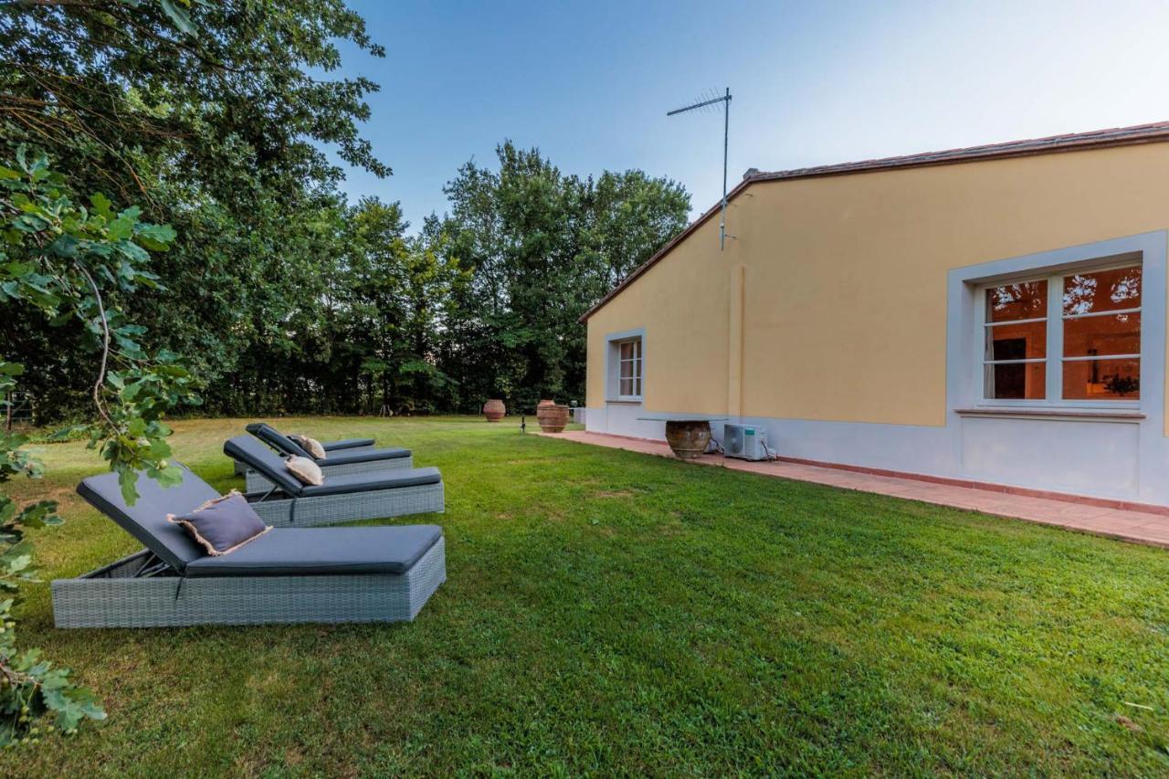 Villa Bassotta, A Charming Cottage Lucca Buitenkant foto