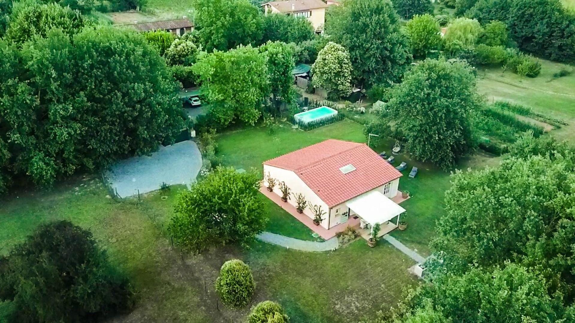 Villa Bassotta, A Charming Cottage Lucca Buitenkant foto